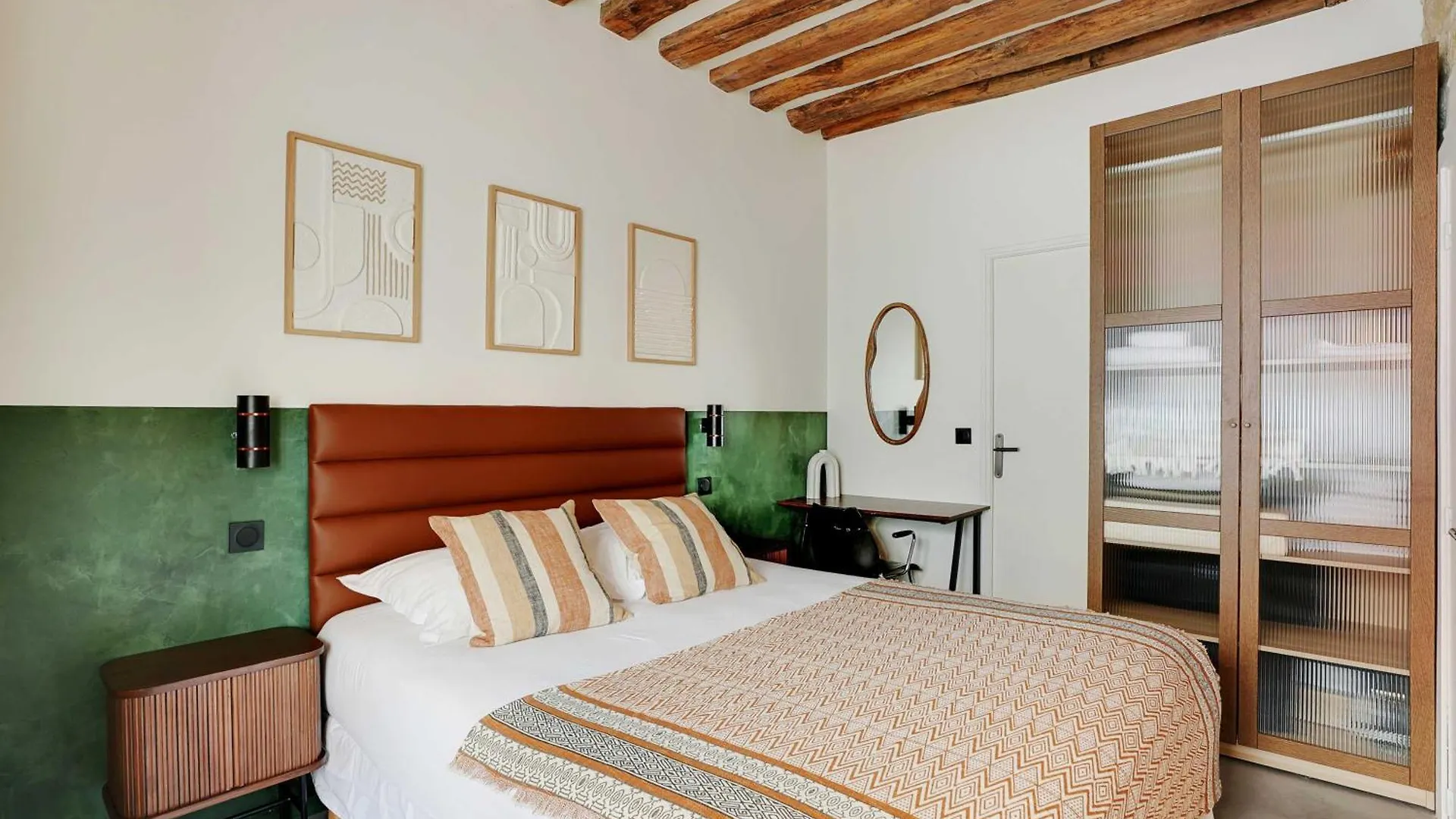 Spacious Apartment - 4Br-10P - Place Des Vosges Paryż Francja