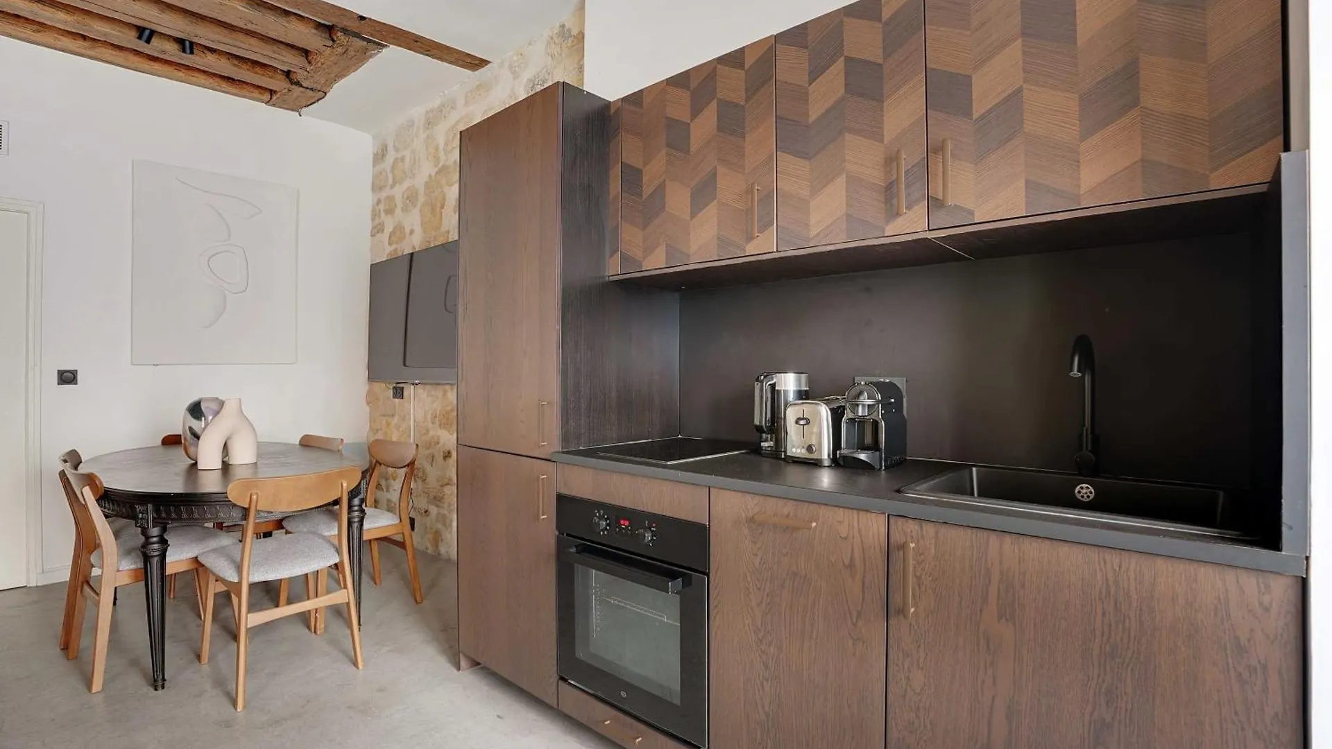 Spacious Apartment - 4Br-10P - Place Des Vosges Paryż